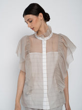 Bluse mit Organza-Volants auf Vorderseite, Schultern, Rücken und Kragen