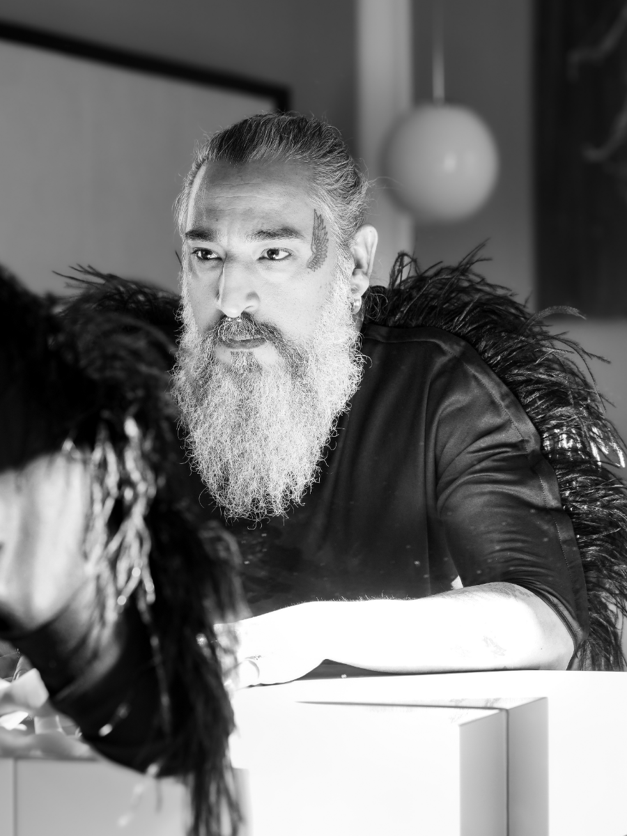 Halblang-Arm T-Shirt aus Viskose mit Federn am Arm zum an -und abknöpfen