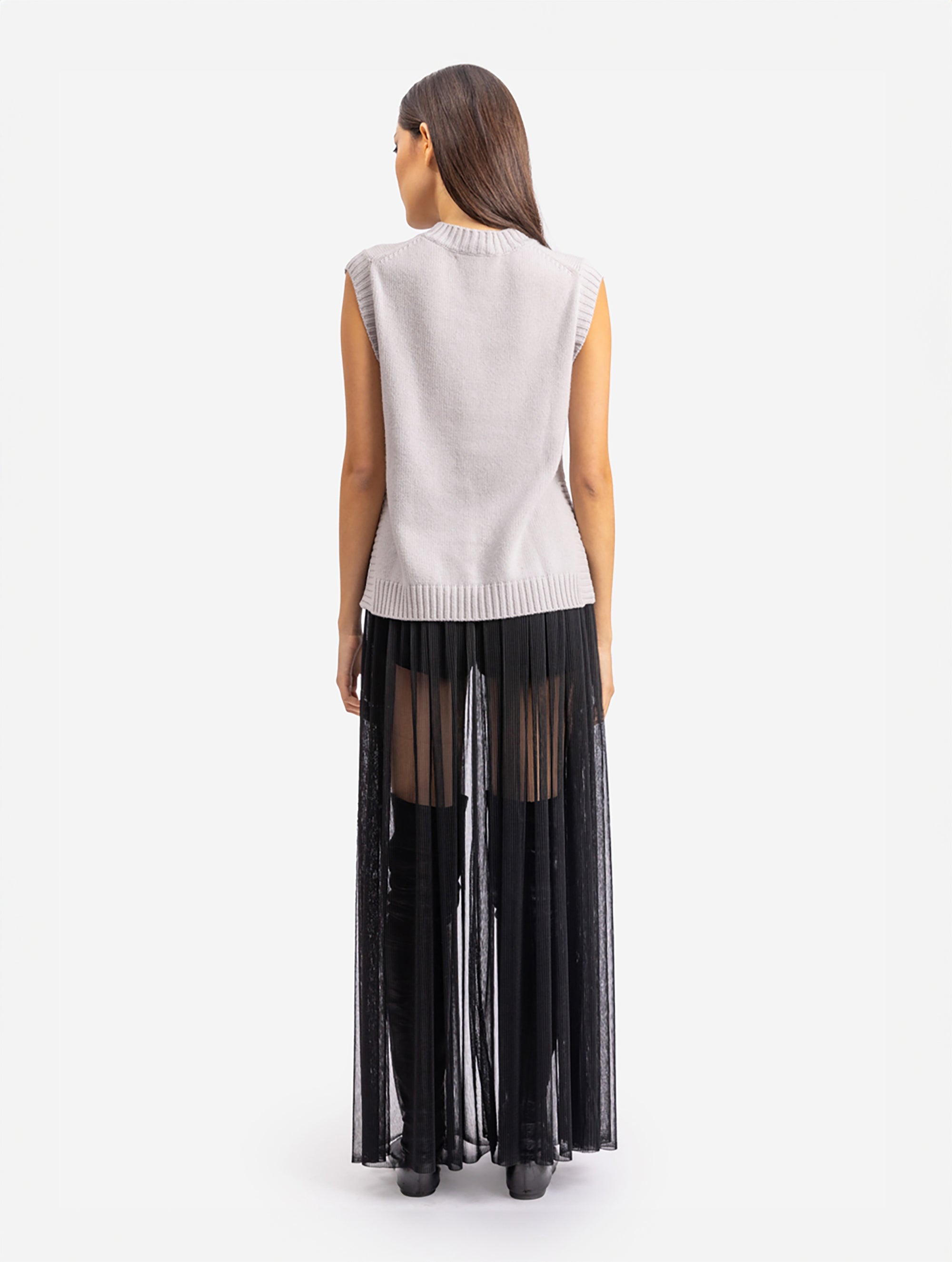 Extrem weicher, taillierter Pullunder aus feinstem Kaschmirstrick von Helene Galwas