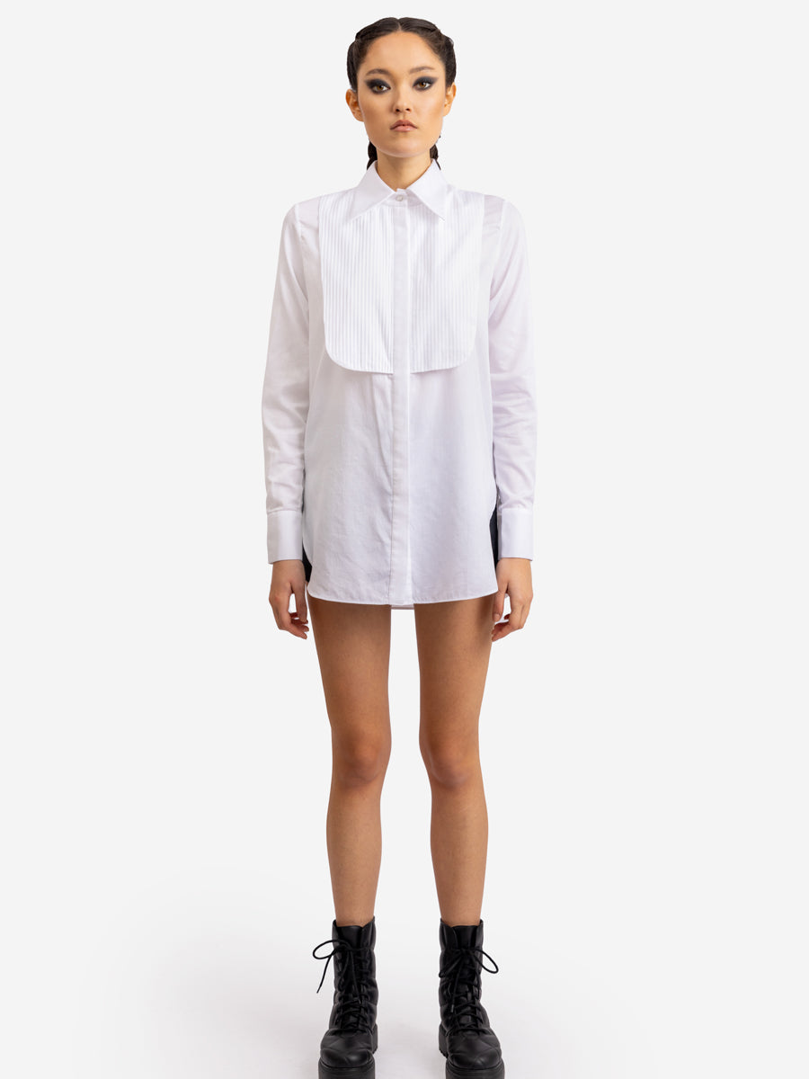 Weiße, taillierte Langarmbluse Hada aus 100% feinster Baumwolle von Helene Galwas