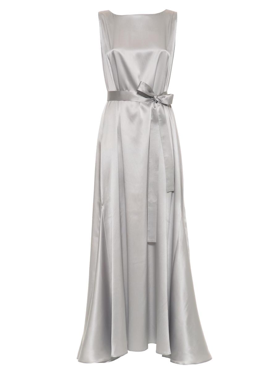 Bodenlanges Maxikleid aus fließendem Seiden-Satin und meisterhafter Kellerfalte am Rücken