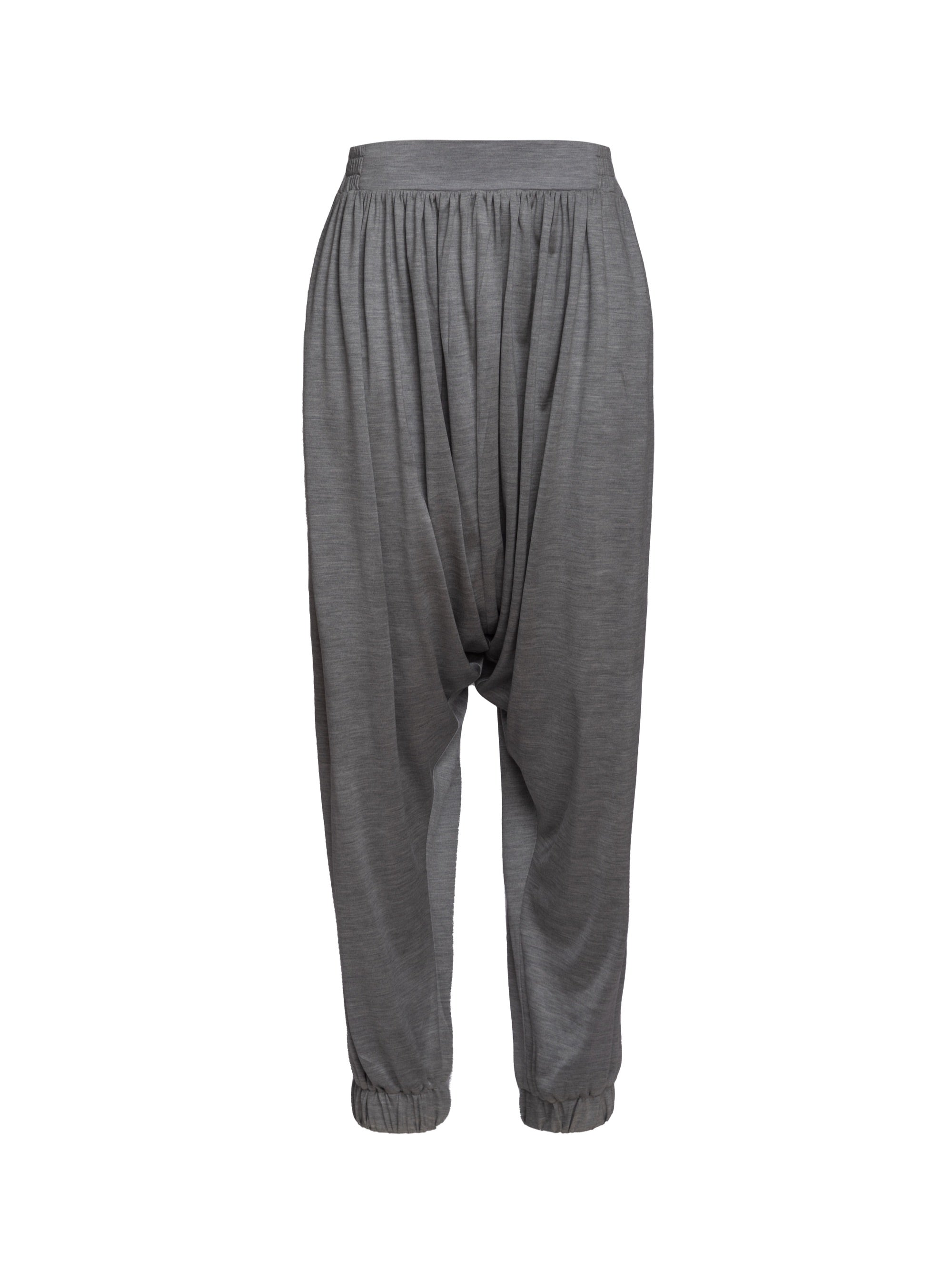 Lockere Sarouelhose aus luxurösem Seidenjersey für hohen Tragekomfort und edlen Look mit seitlichen Schlitzen