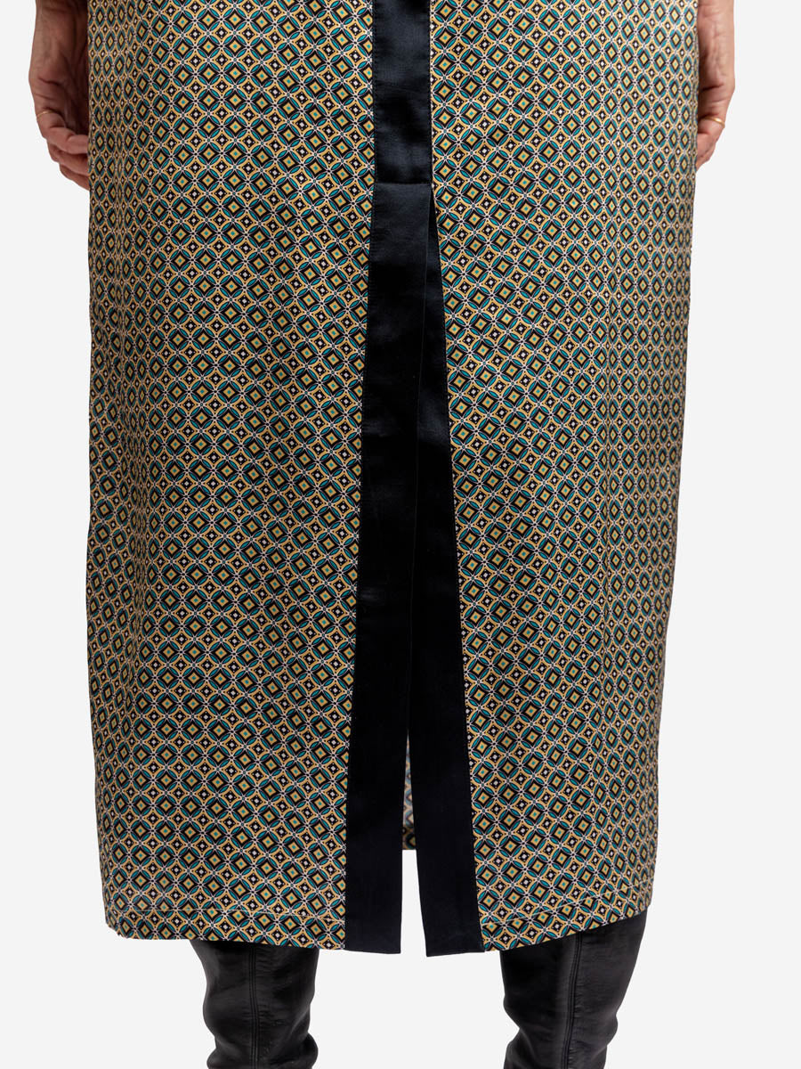 Lang geschnittenes Seidenkleid Hope aus 100% italienischer Seide mit exklusivem Print von Helene Galwas