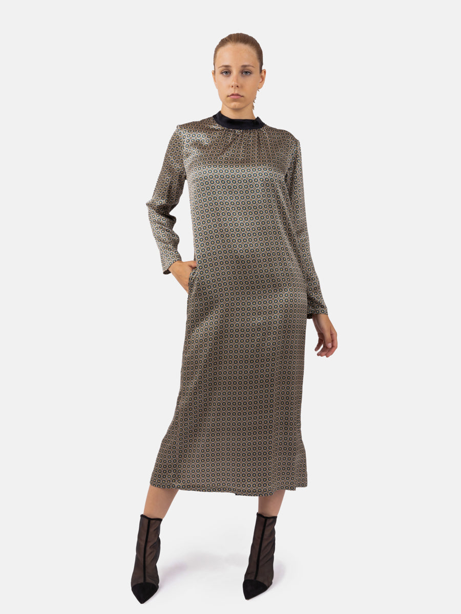 Lang geschnittenes Seidenkleid Hope aus 100% italienischer Seide mit exklusivem Print von Helene Galwas