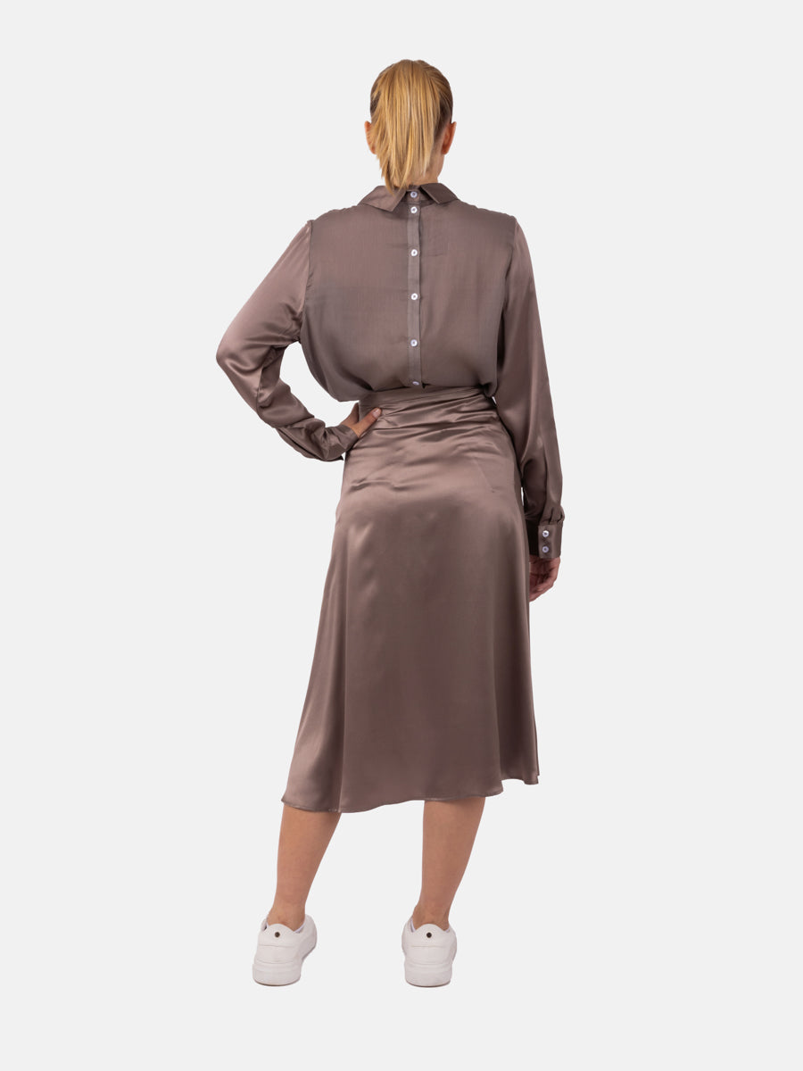 Midi-Rock hergestellt aus 100% hochwertiger Seide und einem klassischen Schnitt