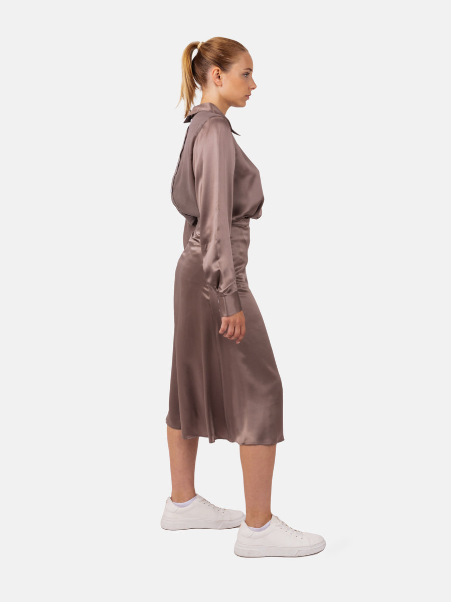 Midi-Rock hergestellt aus 100% hochwertiger Seide und einem klassischen Schnitt