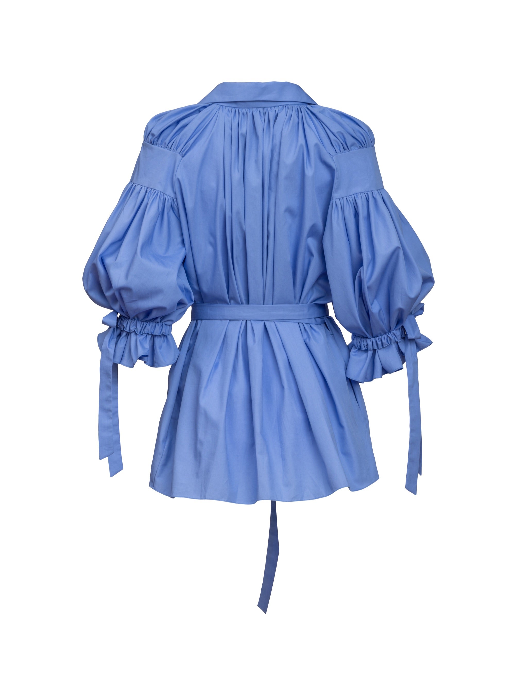 Lockersitzende Wickelbluse mit raffbaren Volantärmeln in einem wunderschönen Provenceblau als wahres Highlight für jede modebewusste Frau