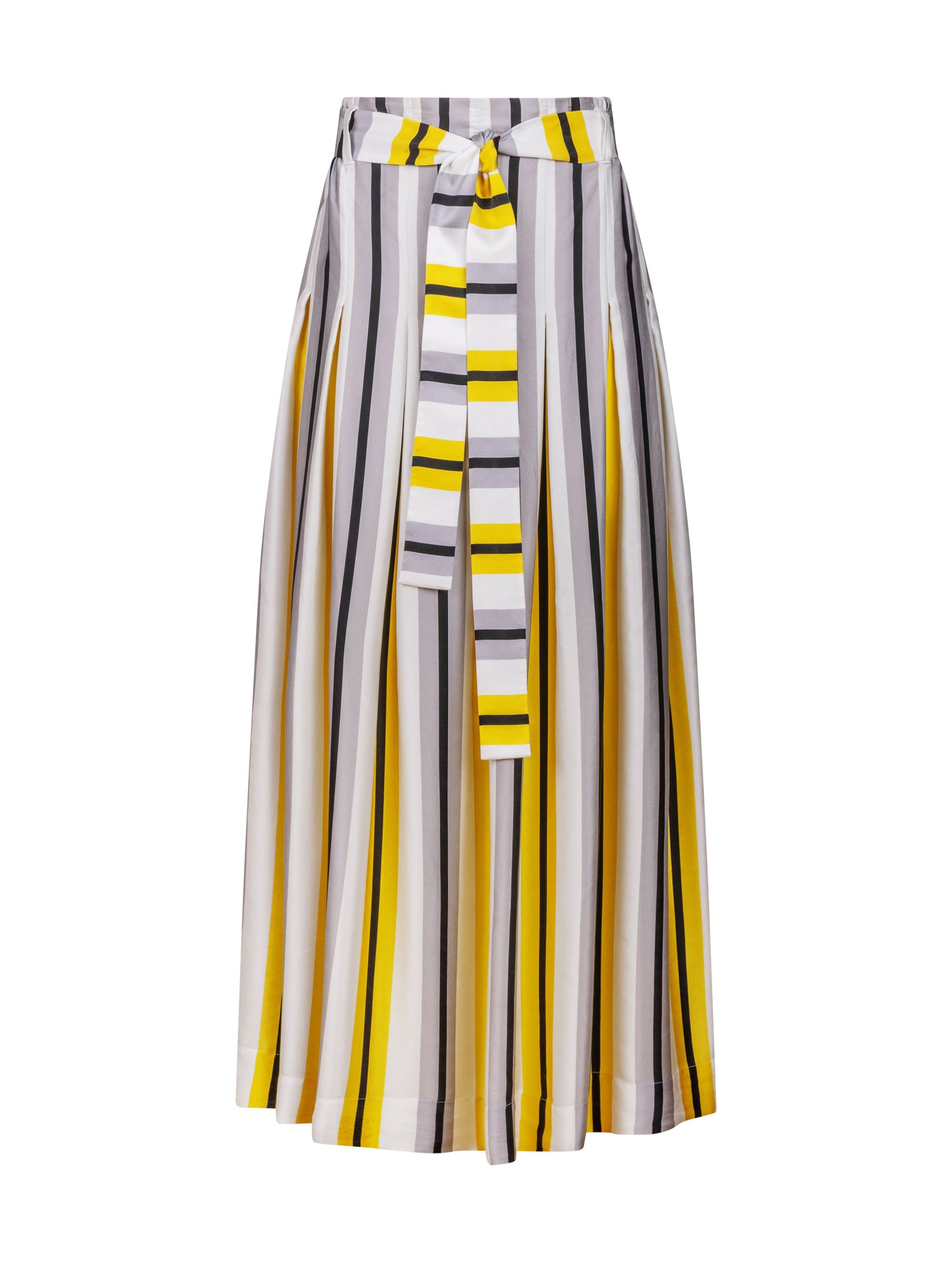 Bedruckter und und in Falten genähter Maxirock aus Seidensatin mit elastischem Bund und Gürtel. Hergestellt aus Naturfasern.