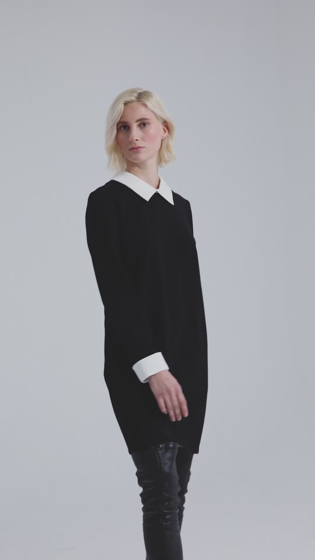 Jenis - Mini dress with loose fit