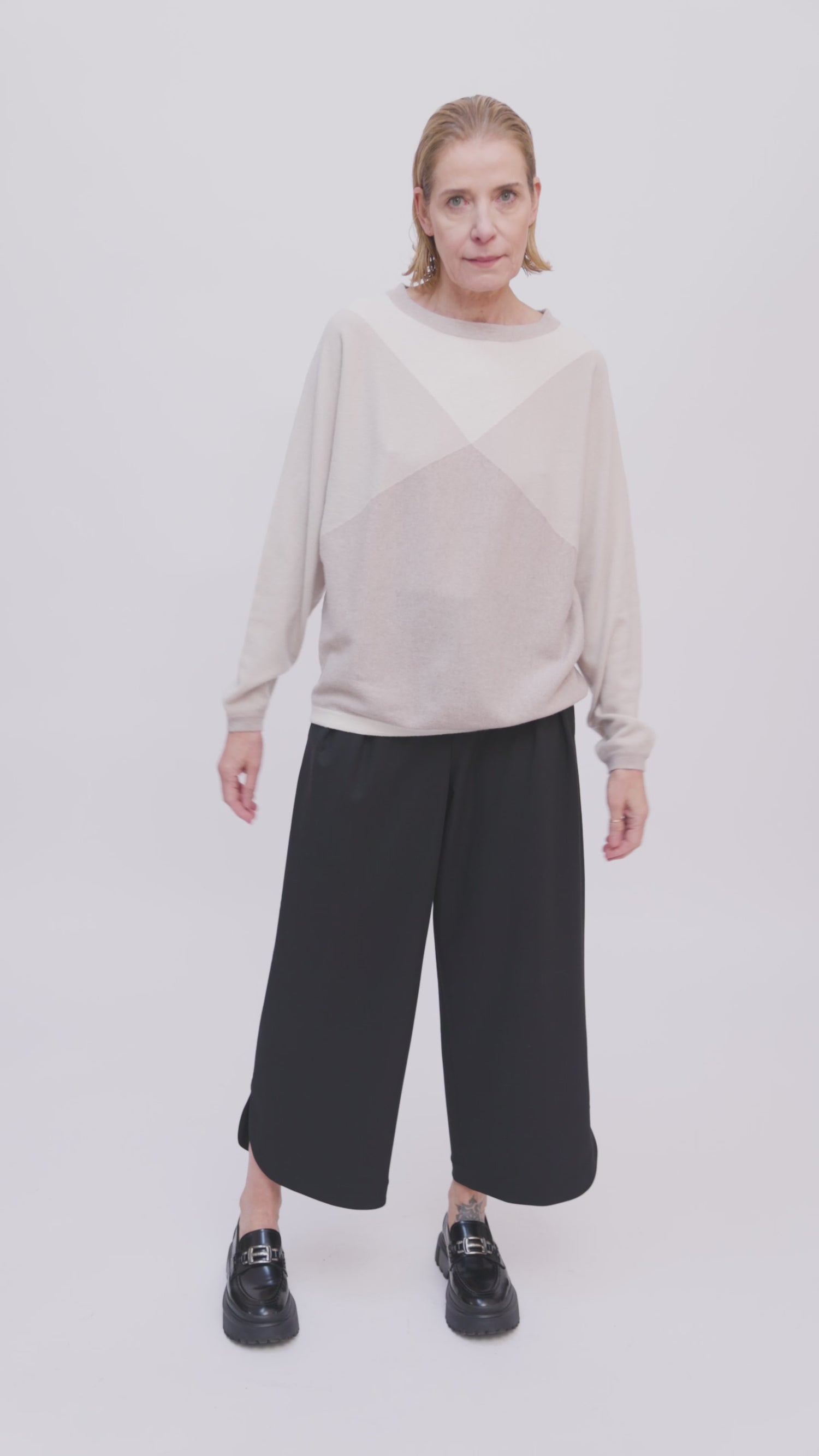 Locker geschnittener Kaschmir-Pullover Hermine mit hohem Tragekomfort von Helene Galwas