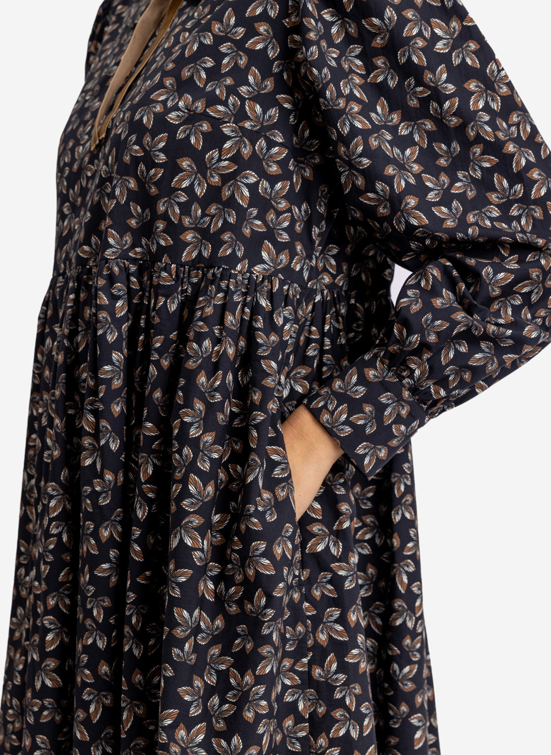 Kurzes, gemustertes Kleid Heiba aus 100% Bio-Baumwolle von Helene Galwas