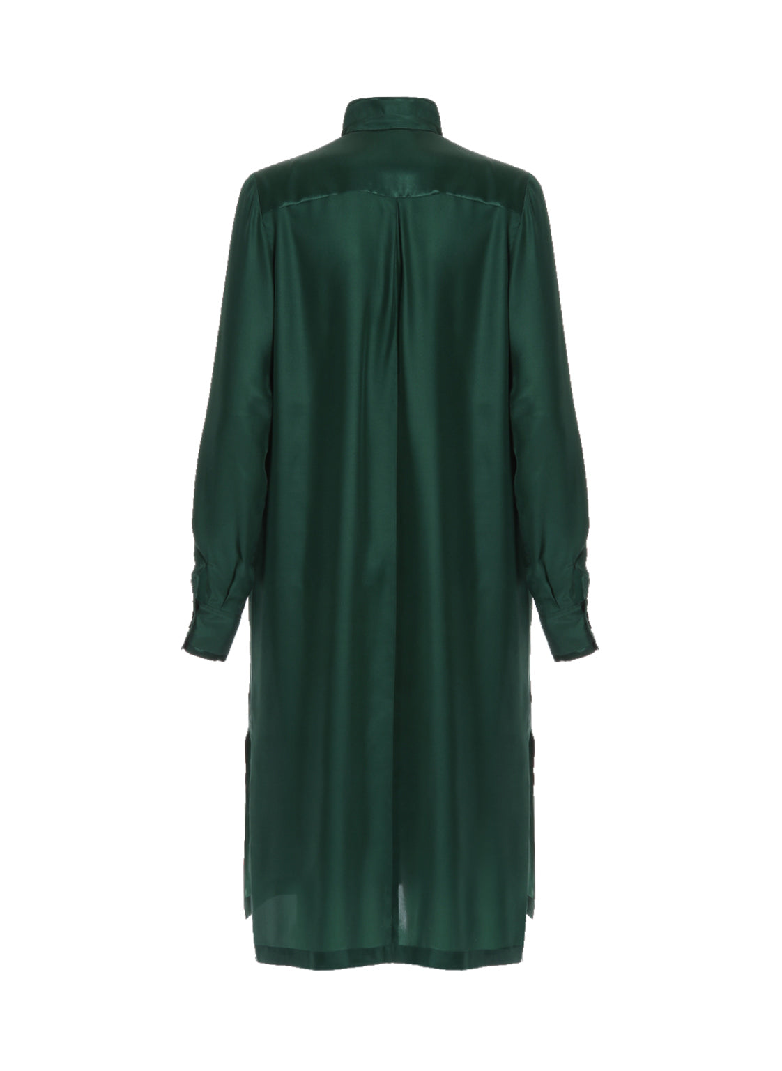 Midi-Hemdkleid aus feinster Seide mit Stehkragen, seitlichen Schlitzen und verdeckter Knopfleiste.