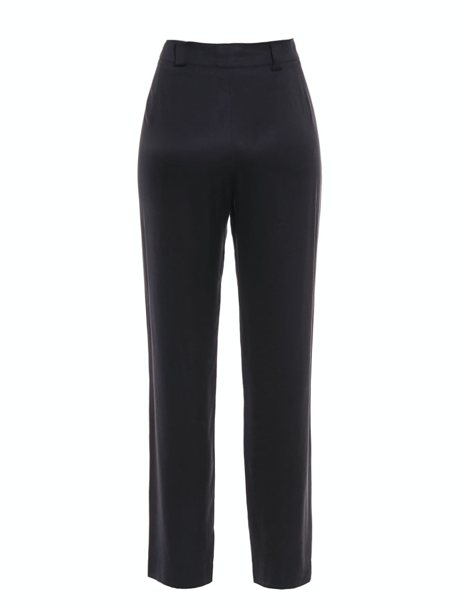 Wunderbare Highwaist Hose aus fließendem Tencel, lockerem Schnitt und einer eleganten Bundfalte