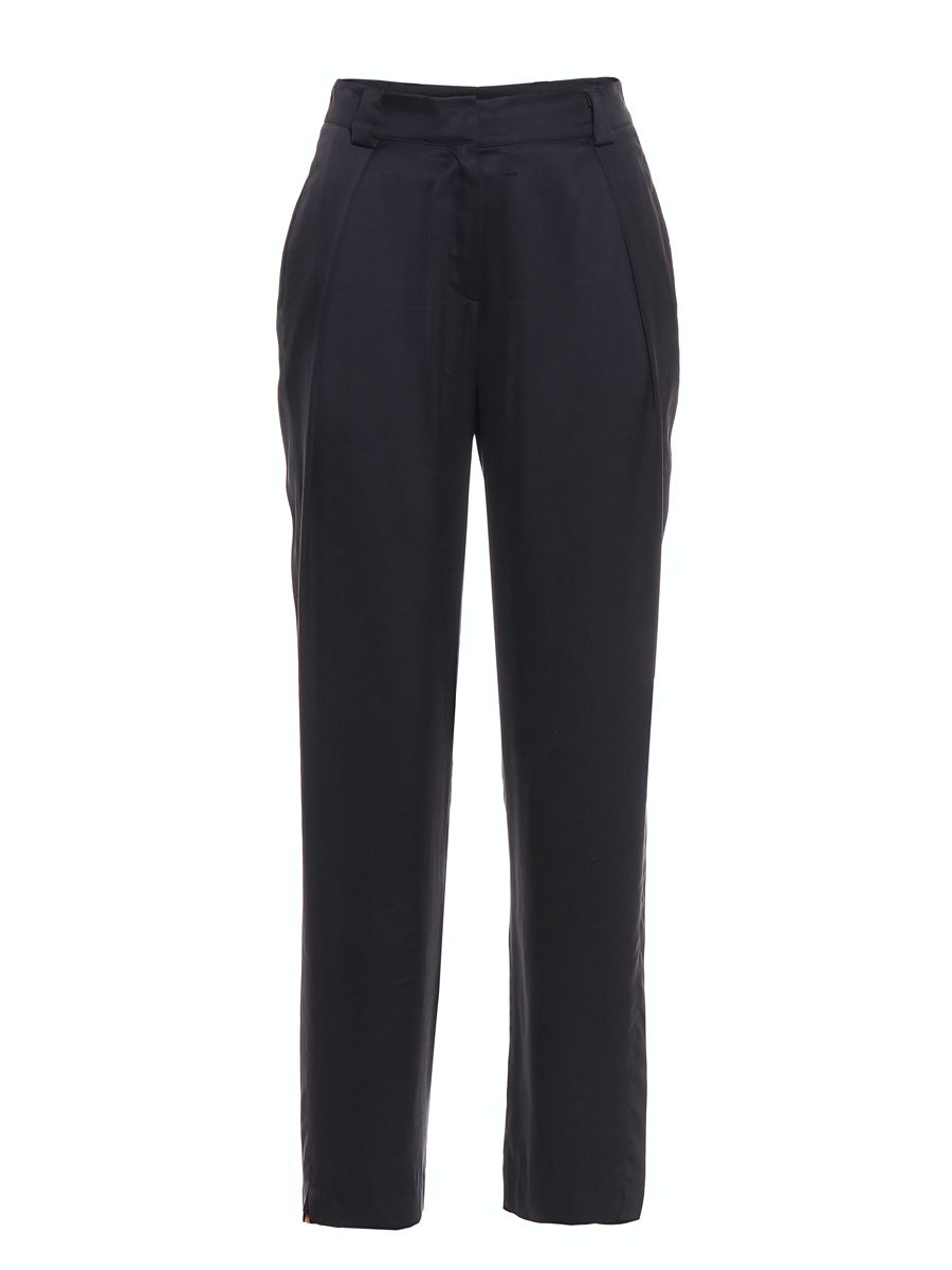 Wunderbare Highwaist Hose aus fließendem Tencel, lockerem Schnitt und einer eleganten Bundfalte