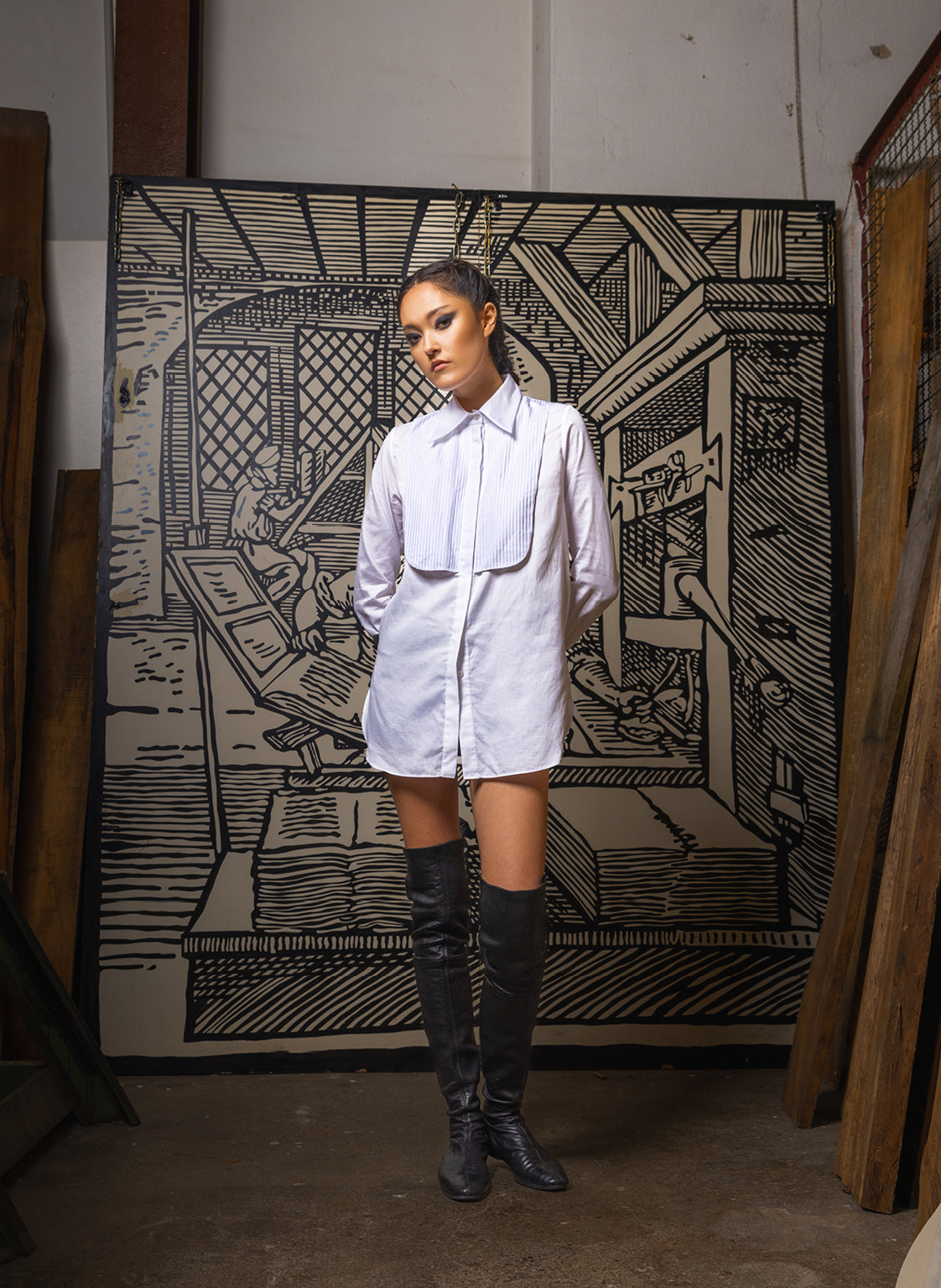 Weiße, taillierte Langarmbluse Hada aus 100% feinster Baumwolle von Helene Galwas