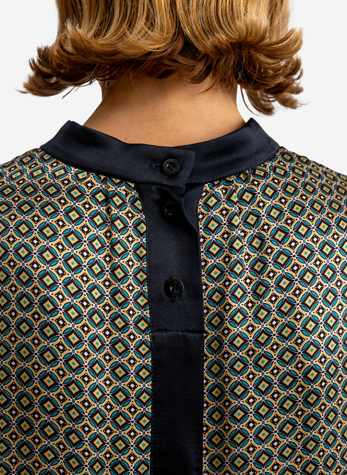Lang geschnittenes Seidenkleid Hope aus 100% italienischer Seide mit exklusivem Print von Helene Galwas