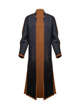 Langer Wendemantel aus limitiertem Doubleface Material, eine Seite Neopren, die andere aus Wolle und Kaschmir mit hohen seitlichen Schlitzen