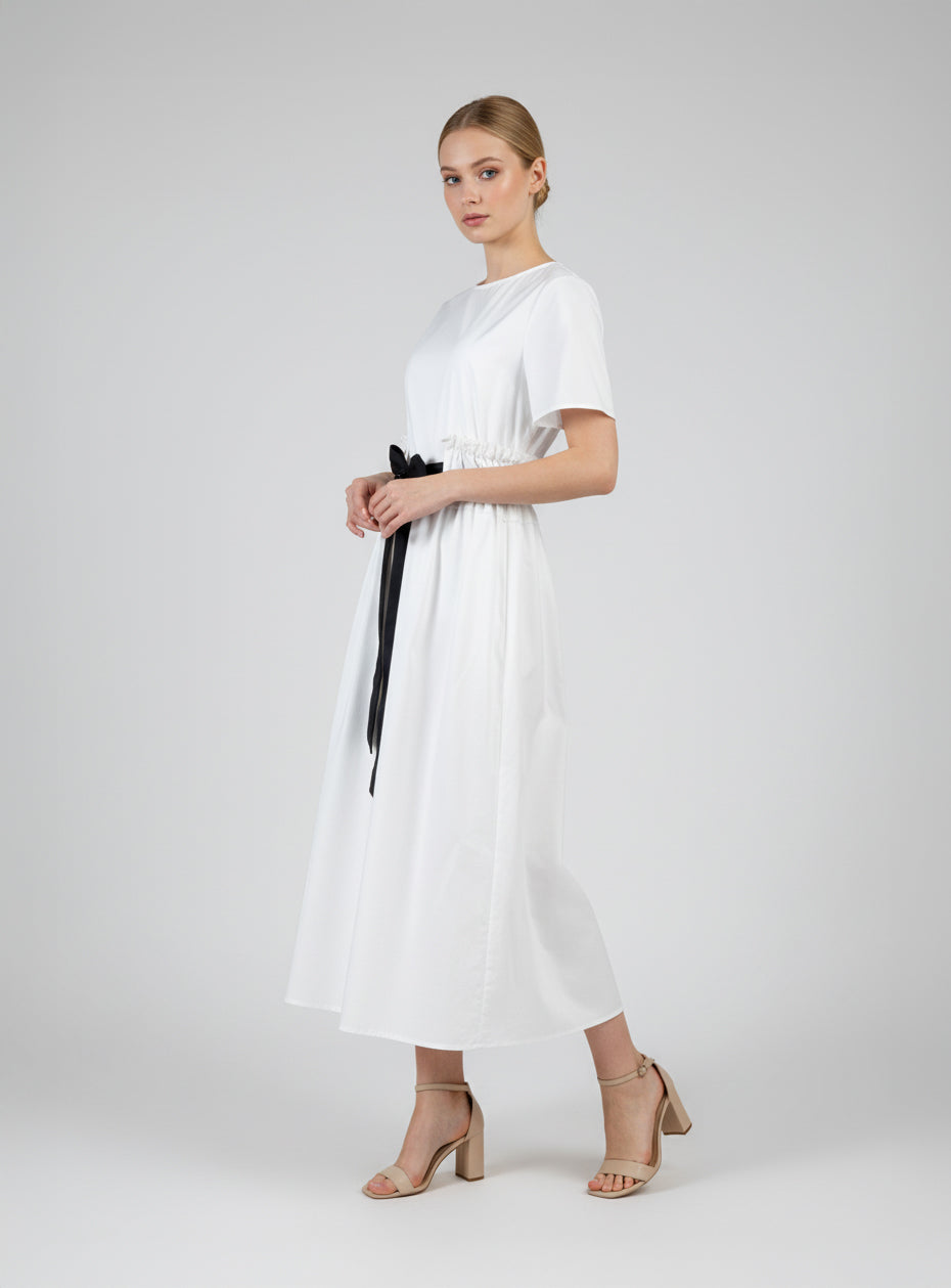 Weißes kurzarm Maxikleid. White shortsleeve Maxidress