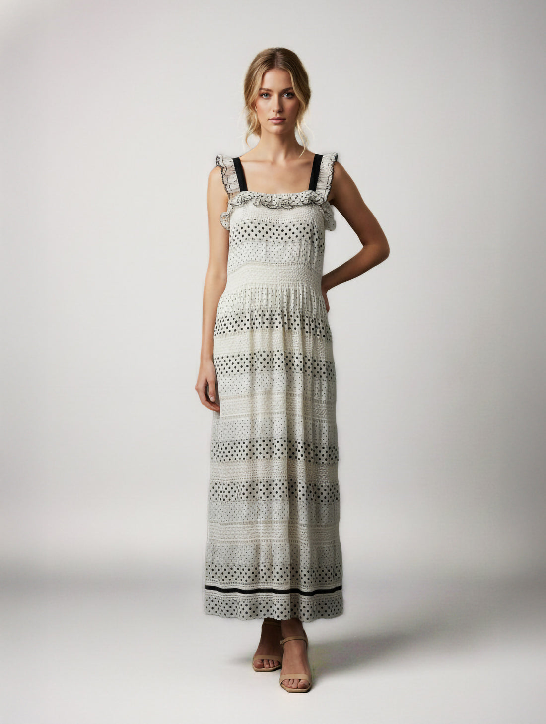 Esme-Red Carpet-Weißes Kleid mit schwarzen Punkten