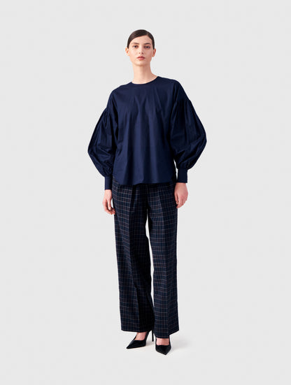 Weite Bluse aus 100% Bio-Baumwolle Hadley mit schlichtem Design von Helene Galwas.