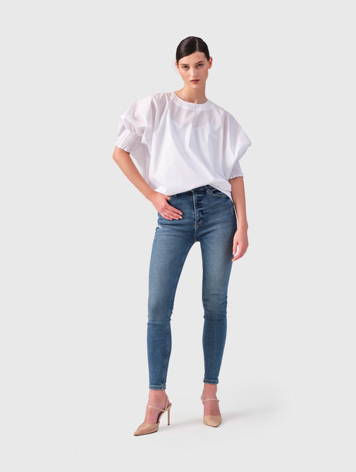 Ildiko - Short-sleeved cotton blouse