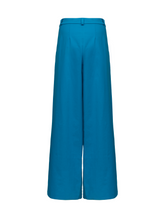 Lockersitzende Baumwollhose in Cyanblau mit weitem Bein und bequemer Passform. Der Hochbund sorgt für eine schmeichelhafte Silhouette.