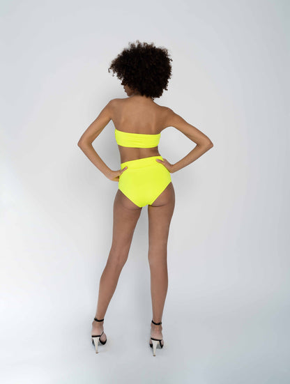 Neongelber Bandeau Bikini mit hohem Taillienhöschen aus recyceltem Lycra