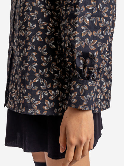 Weite, bedruckte Bluse aus 100% Bio-Baumwolle mit dekorativem, abnehmbarem Samtband von Helene Galwas