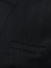 Locker geschnittener Blazer aus fließendem Tencel, aufgesetzten Taschen und einem hohen Schlitz am Rücken