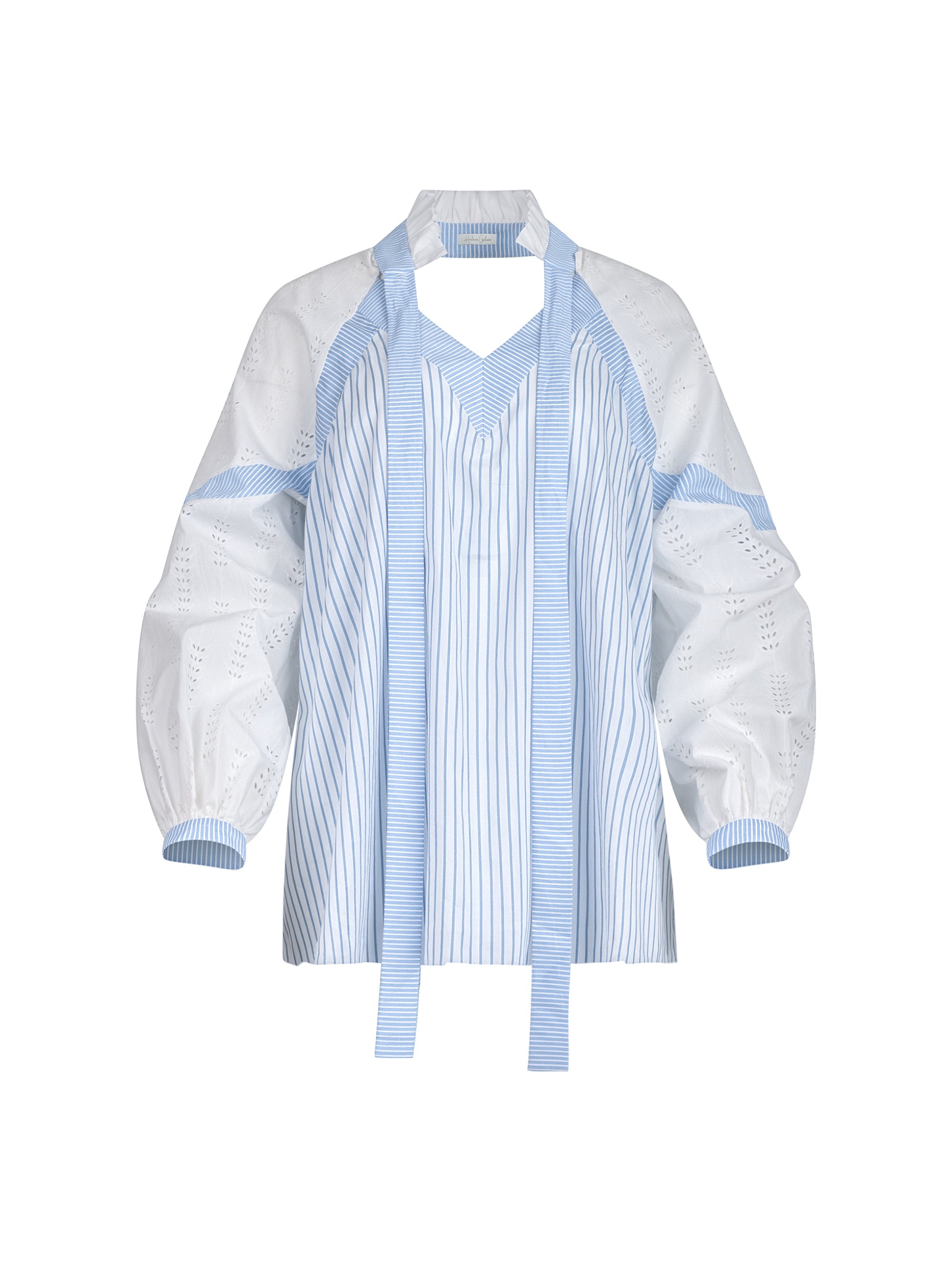 Gerade geschnittene Bluse mit nachhaltigem Design. Hergestellt aus Baumwollstoffen mit verschiedenen Streifen.