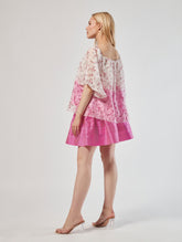 Carmenbluse mit weiter Passform, lockeres Design und auffällige Optik durch das Devoree Gewebes