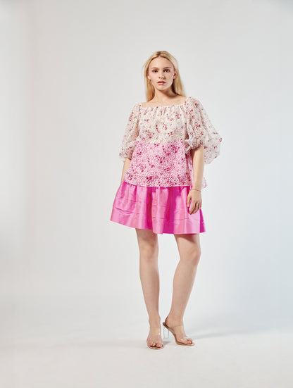 Carmenbluse mit weiter Passform, lockeres Design und auffällige Optik durch das Devoree Gewebes