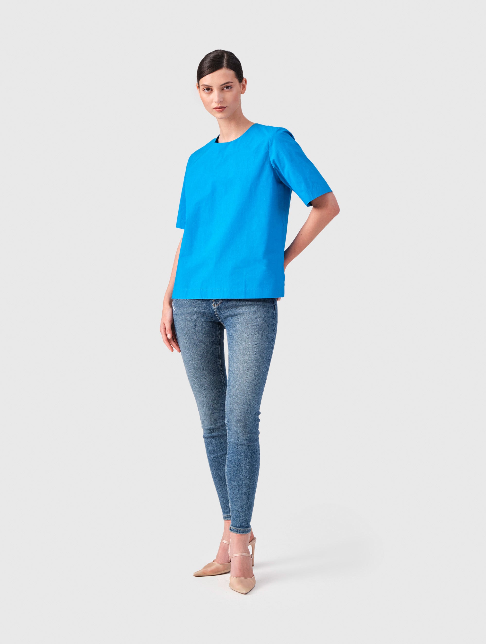 Iduna - High-necked cotton blouse