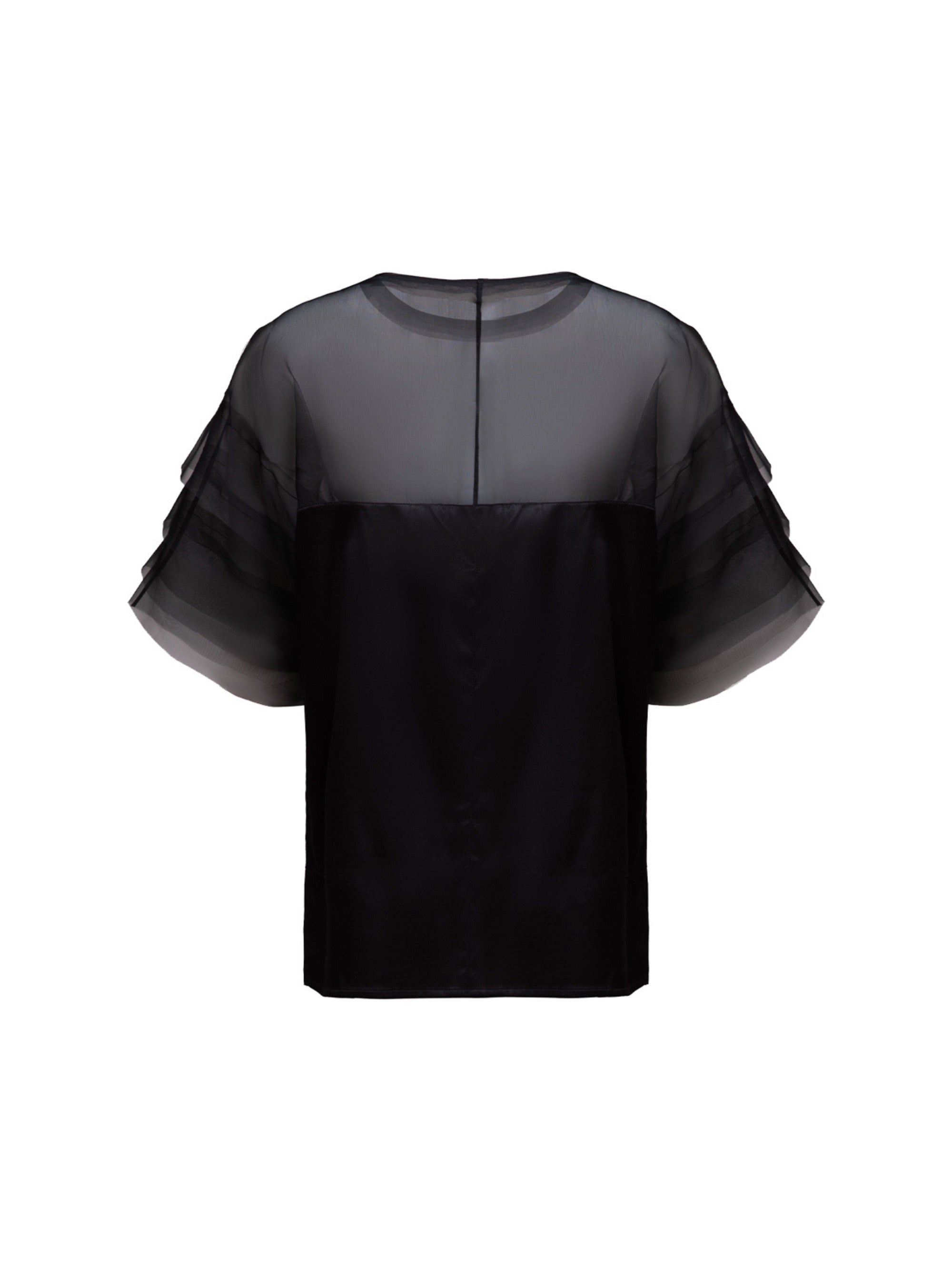 Exquisite Kurzarmbluse aus Stretch-Satin mit eleganten Einsätzen in der Schulterpartie und den Ärmeln aus feiner Organzaseide.