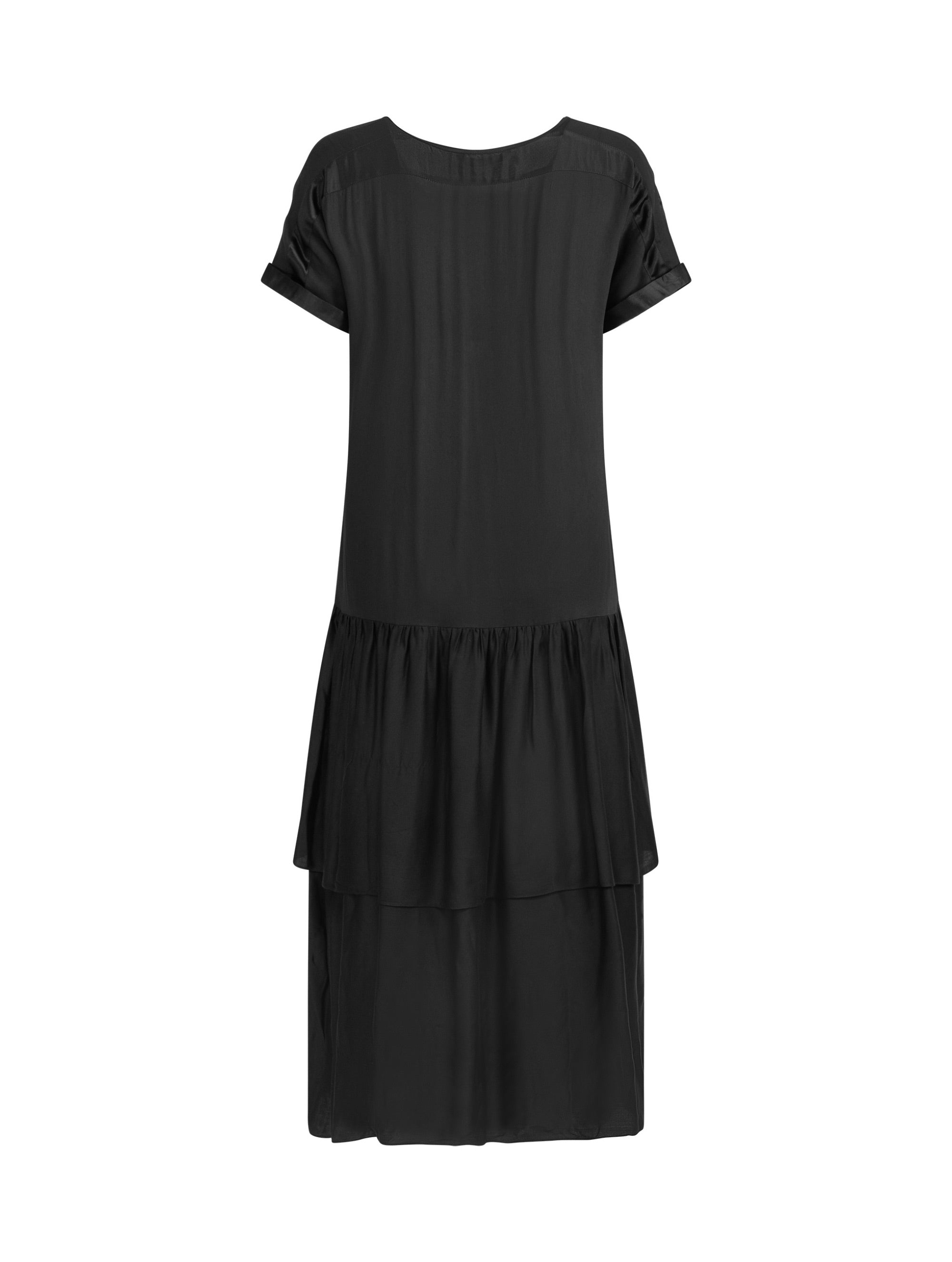 Locker fallendes Kurzarmkleid mit V-Ausschnitt und Volantrock aus Seidensatin und Viskose. Dieses Produkt ist Teil unserer Reborn Linie.