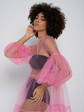 Neon pinkes Maxikleid aus Tüll mit weitem Rock und Puffärmeln