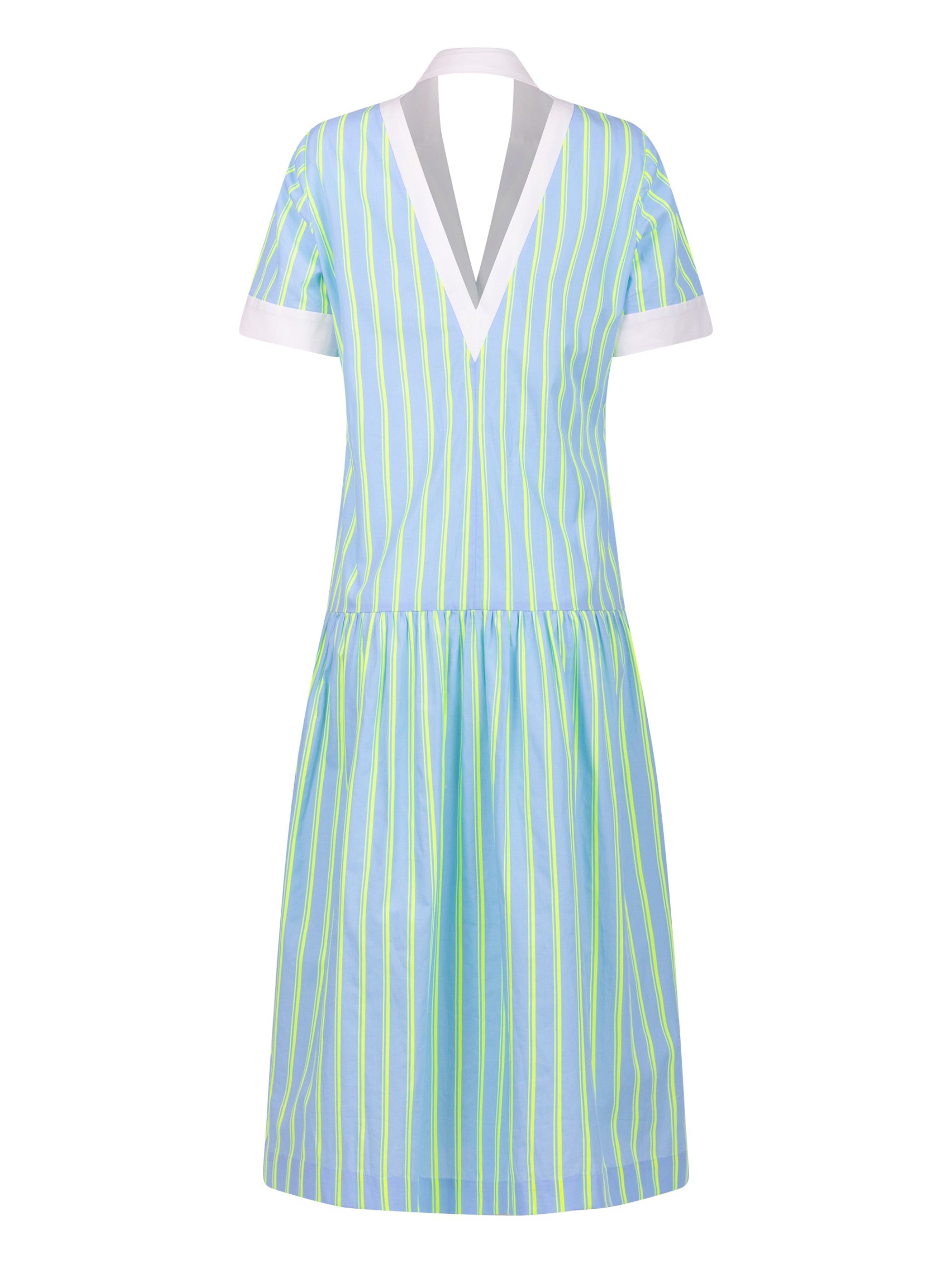 Gestreiftes Midikleid mit weiß abgesetzten Reverskragen, sowie Ärmelenden, raffiniertem Rückenausschnitt, verdeckter Knopfleiste, tragbar mit und ohne Gürtel aus weißer Baumwolle. Stoffe kommen aus dem Altbestand der Firma, daher nachhaltig.
