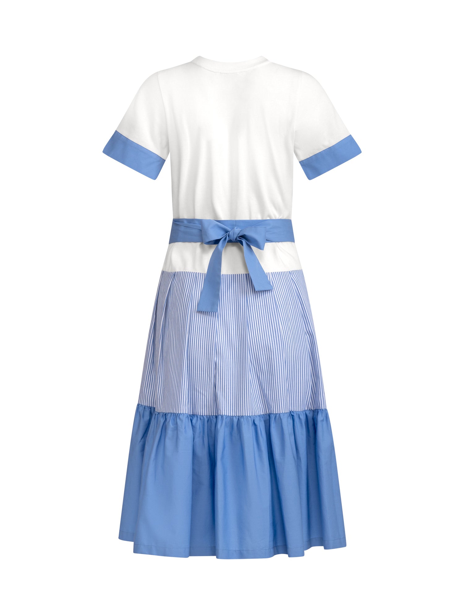 Locker fallendes Midikleid mit weißem T-Shirt Oberteil mit Rockteil aus getreifterund blauer Baumwolle, tragbar mit und ohne Gürtel aus bleuer Baumwolle. Stoffe kommen aus dem Altbestand der Firma, daher nachhaltig.
