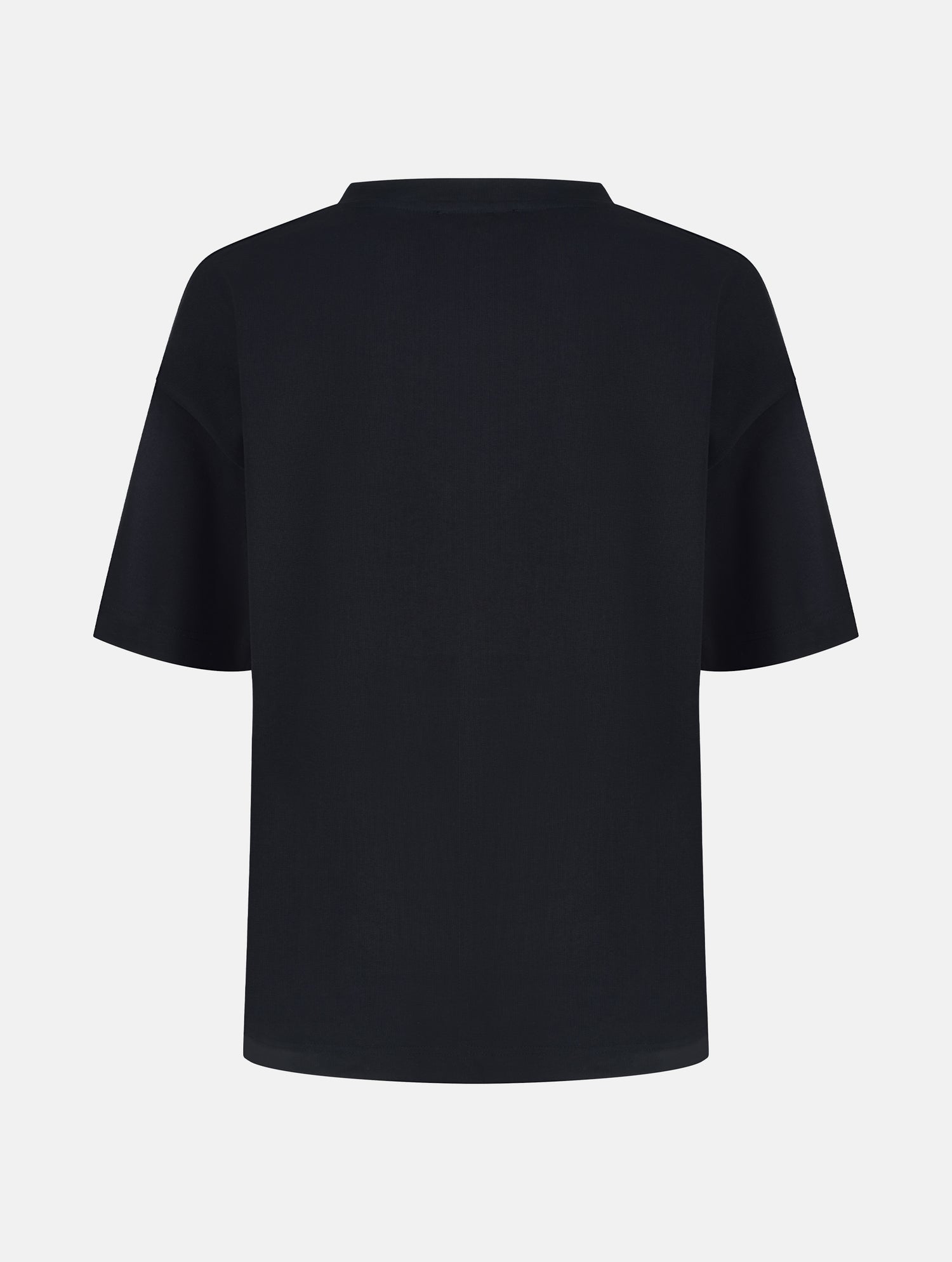 Grade geschnittenes Oversize T-Shirt aus Heavy Jersey mit Totenkopf-Stickerei Applikation. 