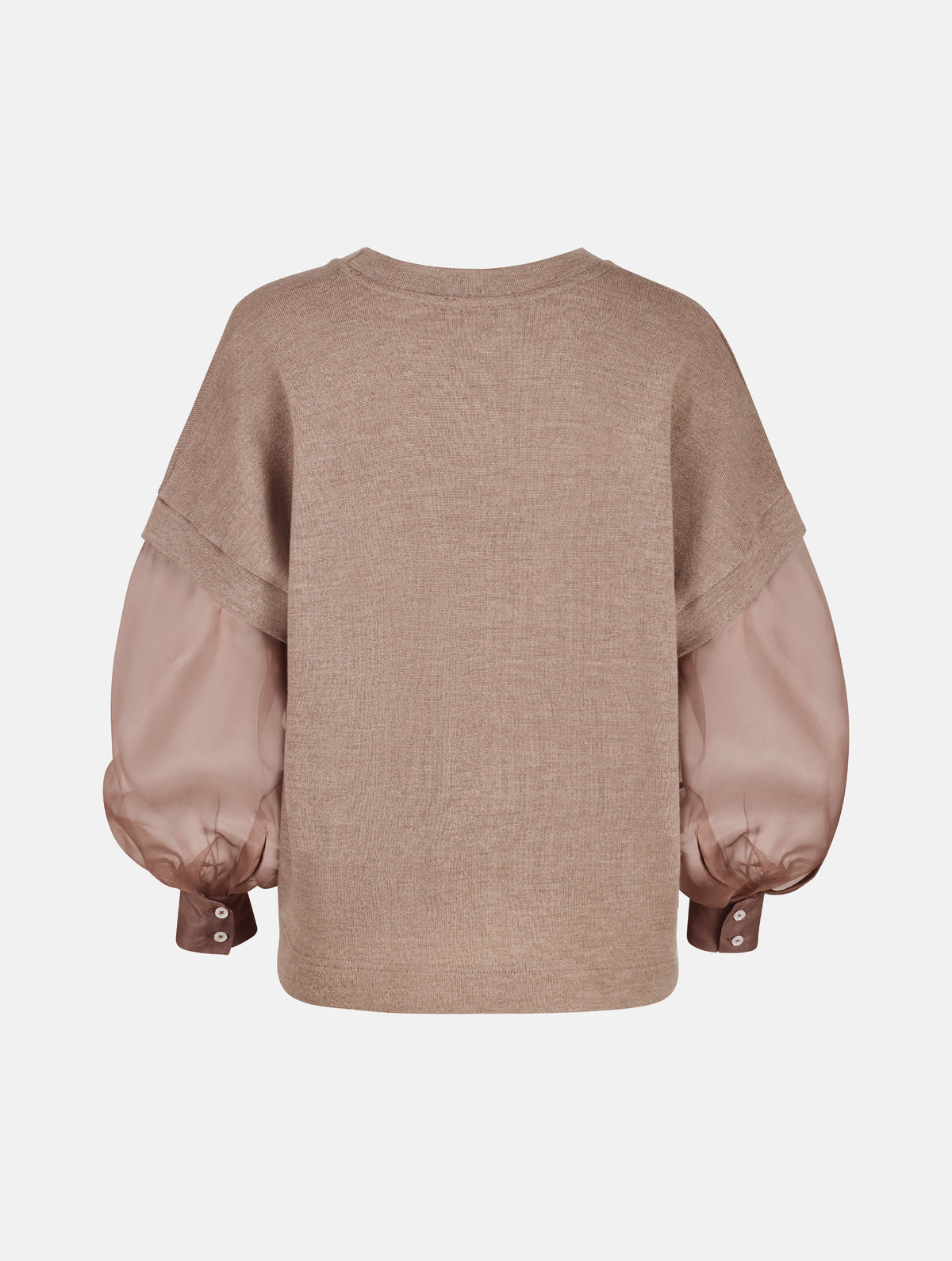 Locker geschnittener Rundauschnitt Pullover mit angesetzten weiten Bischofsärmeln aus feinem Organza mit Hemdmanschetten und Knöpfen. Dieses Modell ist Teil unserer REBORN-Linie und steht für unsere "Zero-Waste-Politik", da mit Stoff aus Altbestand gefertigt.