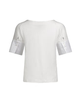 Jersey-T-Shirt mit Bateau-Ausschnitt, Seitenschlitzen und Bündchendetails aus weißer Baumwolle. Dieses Modell ist Teil unserer REBORN-Kollektion und steht für unsere "Zero-Waste-Politik".