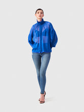 Edle Seiden Chiffonbluse Babett in blau von Helene Galwas.