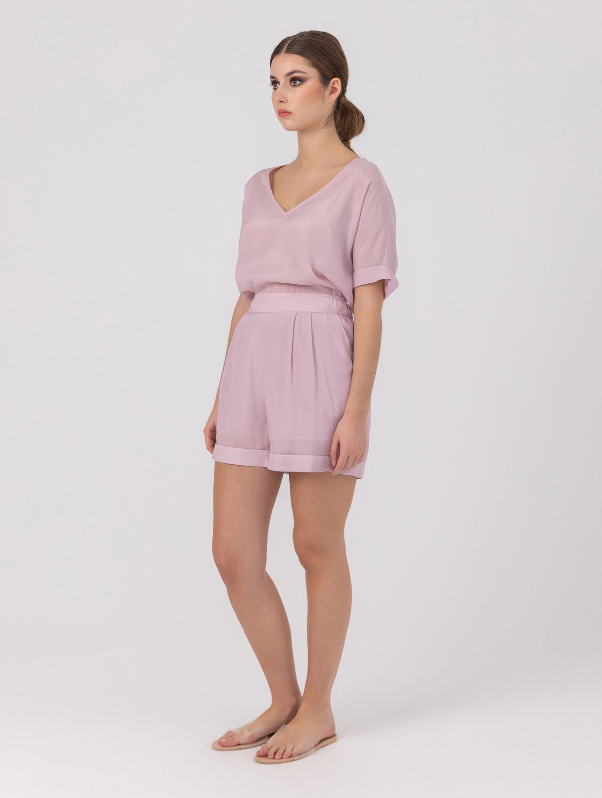 Locker geschnittene Shorts aus einer luxuriösen Mischung aus Seide und Elastan.