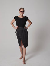 Schlichtes Shirt aus Edel-Jersey mit rundem Ausschnitt und diskreten Schulterpolstern