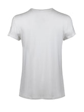 Bermuda aus weichem Viskose-Leinen-Mix in elegantem High-Waist Schnitt, seitlichen Eingriffstaschen und langen Abnähern auf der Vorderseite