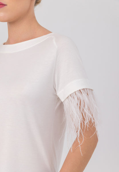 T-Shirt aus Viskose mit hohem Tragekomfort und abknöpfbaren Federn an den Ärmeln