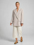 Oversize-Interpretation unseres Bestsellers Jessica aus leichtem Leinen-Baumwoll-Wollmix mit markantem Revers und Schulterpolstern.