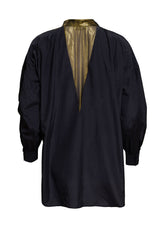 Die weite Seiden-Baumwoll-Bluse hat integrierte Seideneinsätze mit Lurex an Kragen, Schultern, Rücken von Helene Galwas