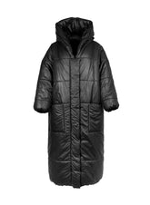 Mega Oversize Mantel in limitierter Auflage mit übergroßen Proportionen und einem praktischen 2-Wege Reißverschluss