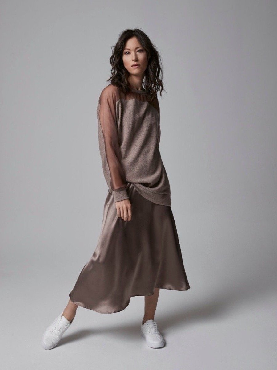 Midi-Rock hergestellt aus 100% hochwertiger Seide und einem klassischen Schnitt